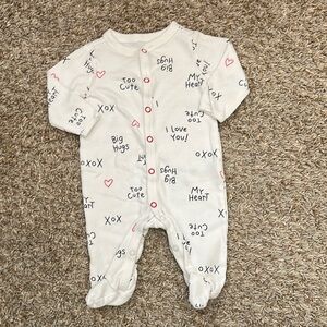 Carter’s Valentines Footies